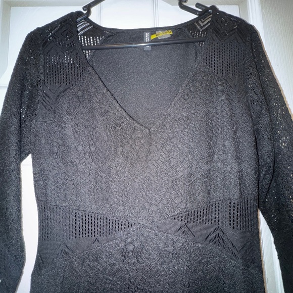 H&M Black Sheath Dress V-Neck 3/4 Sleeve - Picture 3 of 3